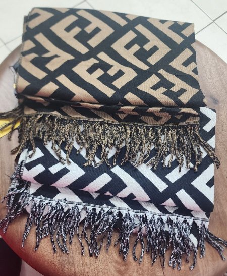 اسود بني و اسود ابيض