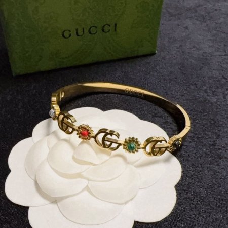 أسواره GUCCI للصبايا