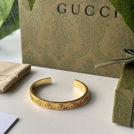 أسواره GUCCI للصبايا
