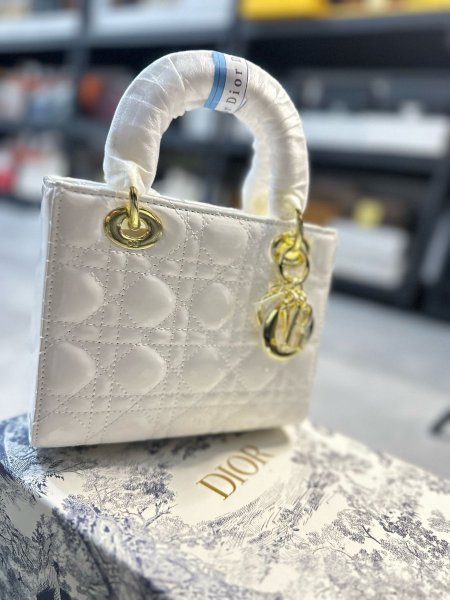 شنطة \ Lady Dior  - White