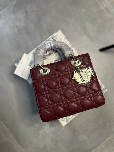 شنطة \ Lady Dior  - Burgundy