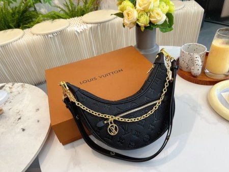 شنطة \ Louis Vuitton Loop - Black