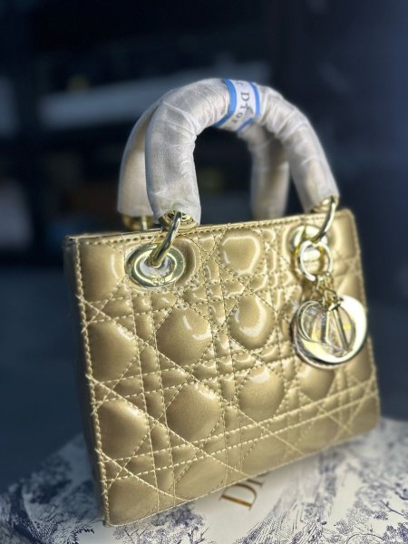 شنطة \ Lady Dior  - Gold