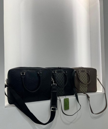 شنط GUCCI للحاسوب حجم كبير