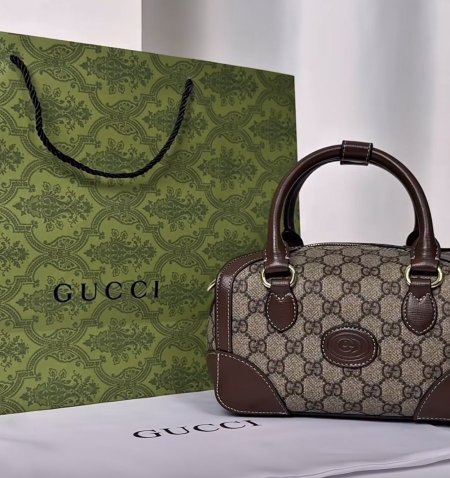 شنطه Gucci  حجم وسط
