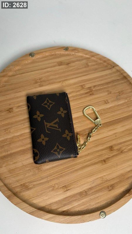 מחזיק LOUIS VUITTON حجم صغير مناسب للفرايط