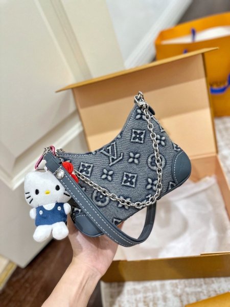شنطة lv jeans mini