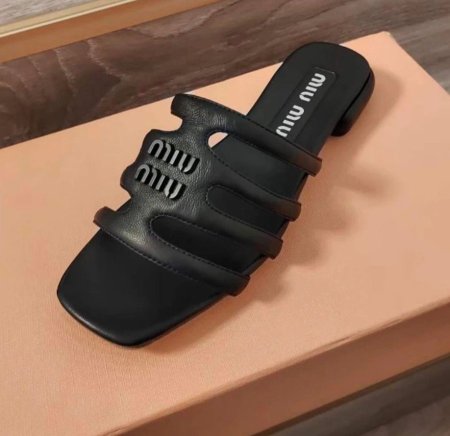 سليبر  miu miu مريح بشكل 🥹