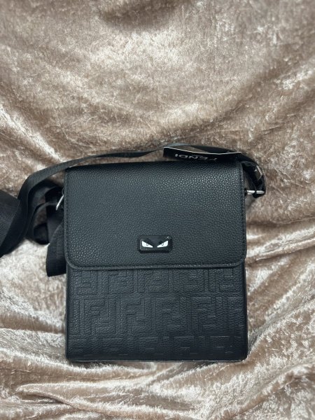 شنطة Fendi
