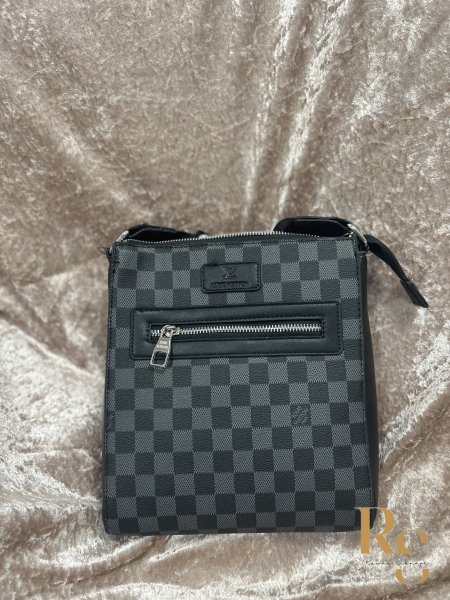 اسود مكتبات