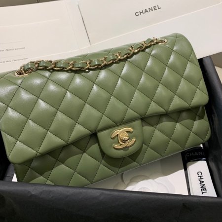 شنطة Chanel Classic Flap Medium