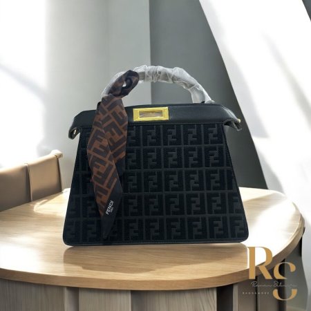 Fendi peekaboo 👀 فخمه يبنات جداً