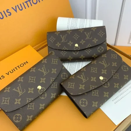 جزدان lv حجم كبير 📦✨
