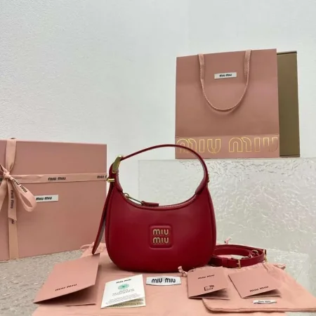 Miu miu moon 🌙😍