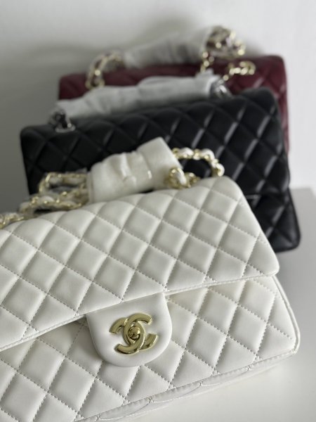 תיק שאנל מחוספס chanel