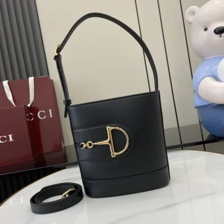 شنطة gucci 73 bucket bag