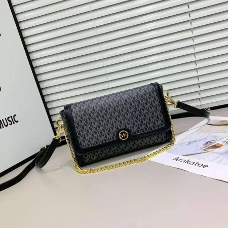 شنطه MICHEL KORS