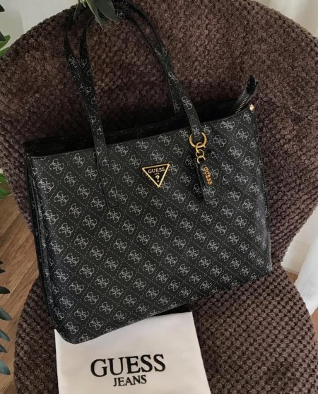 شنطه GUESS حجم كبير
